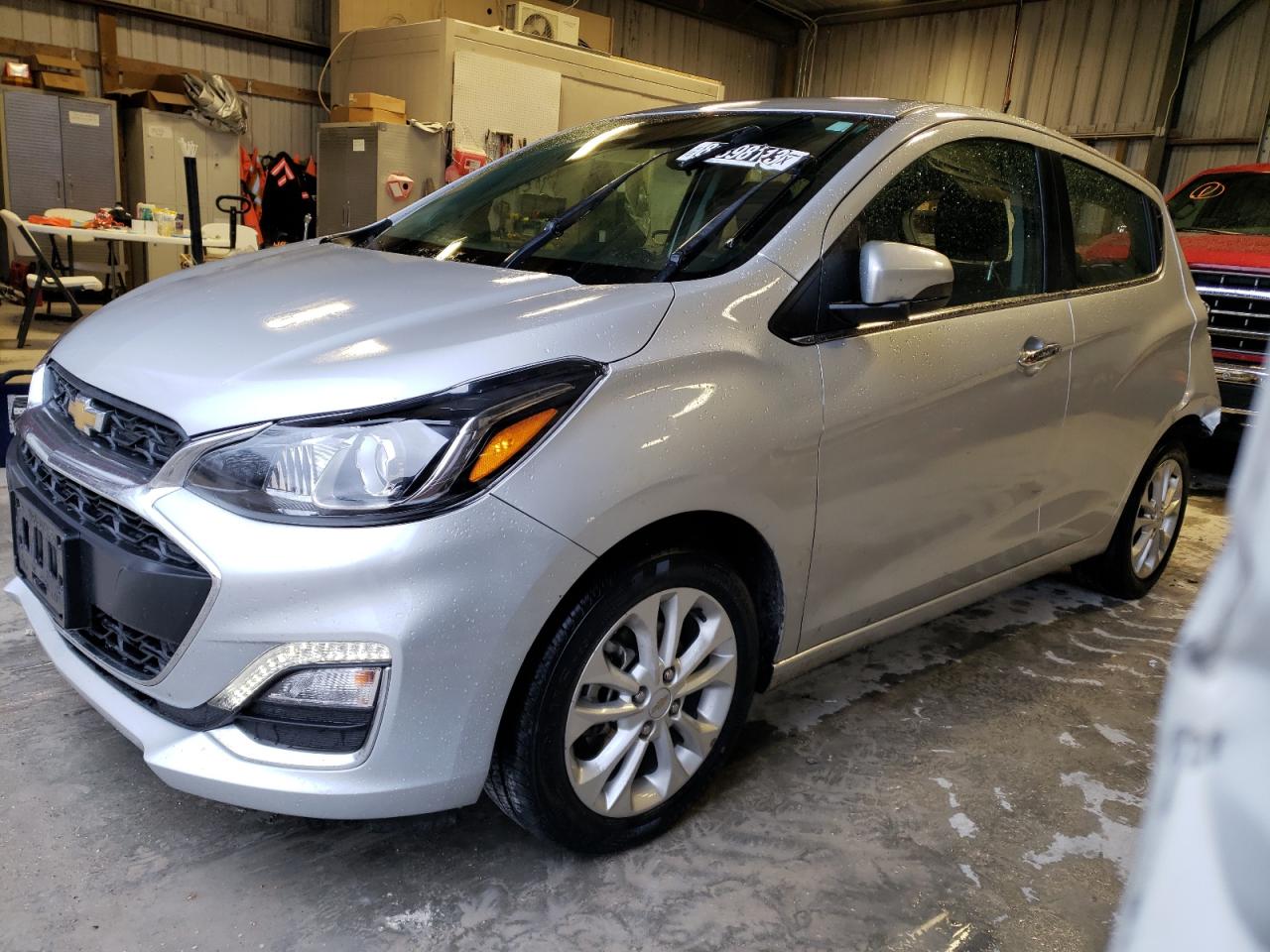 Изображение 1 2021 CHEVROLET SPARK 2LT 2021 с VIN KL8CF6SA4MC729605