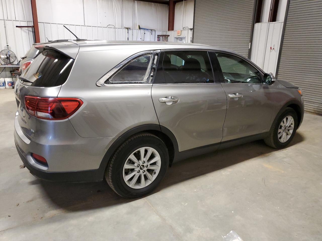 Изображение 3 2019 KIA SORENTO LX 2019 с VIN 5XYPGDA59KG440839