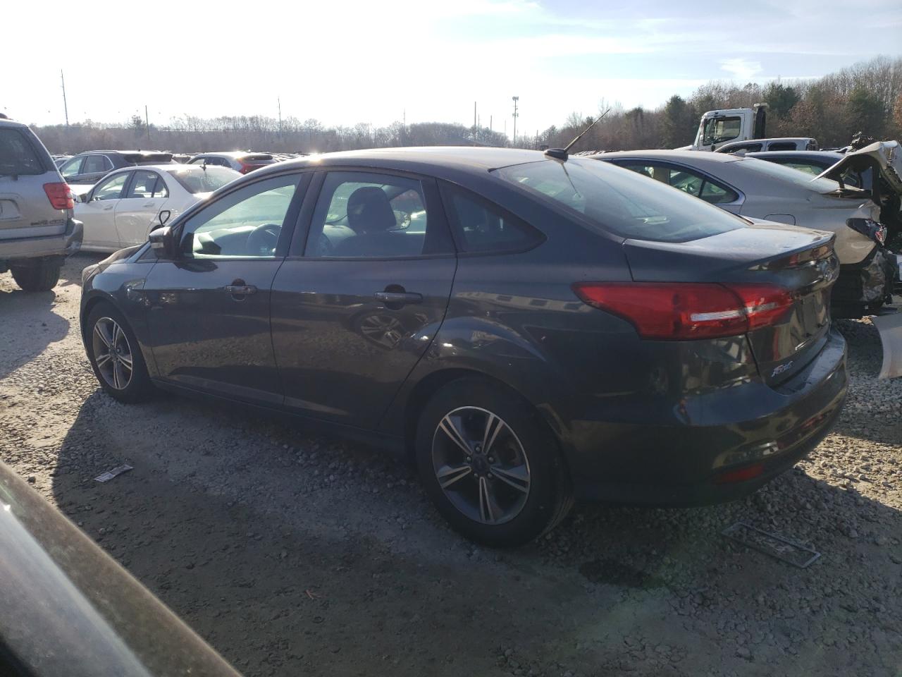 Image 2 of 2017 FORD FOCUS SE 2017 with VIN 1FADP3FE8HL293597