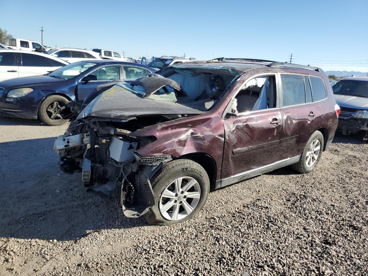 Изображение 2013 TOYOTA HIGHLANDER BASE 2013