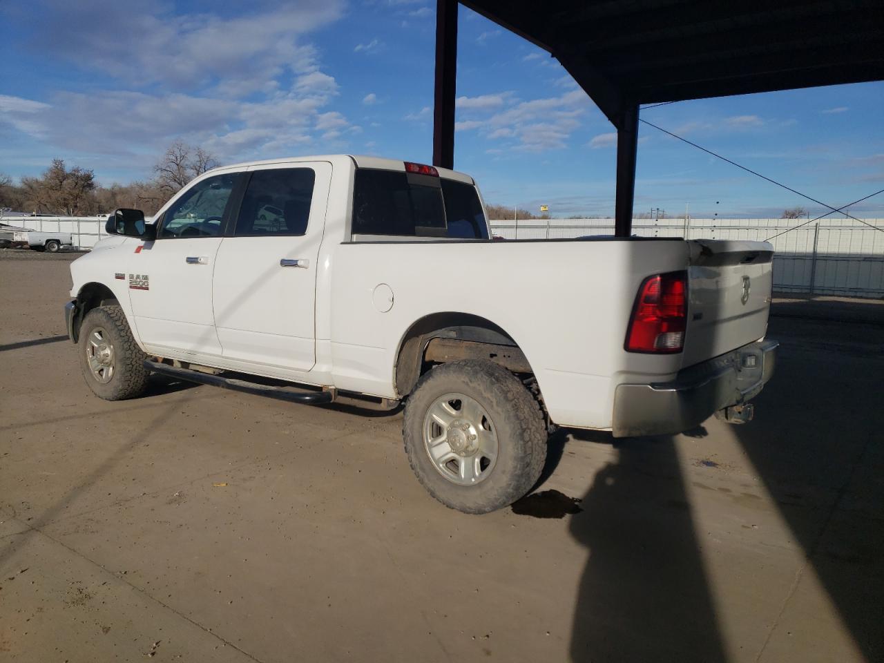 Изображение 2 2017 RAM 2500 SLT 2017 с VIN 3C6TR5DTXHG780222