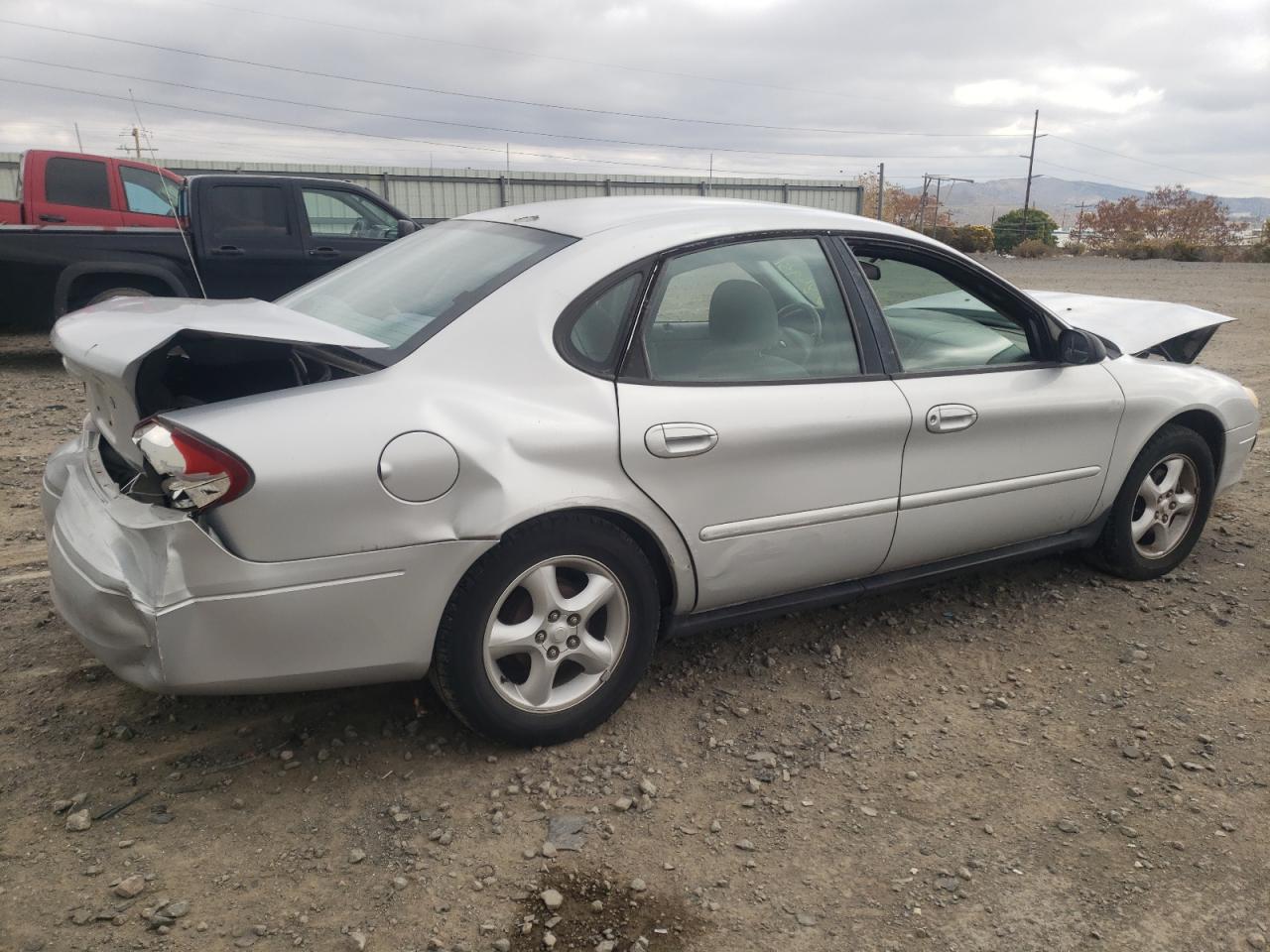 Image 3 of 2001 FORD TAURUS SES 2001 with VIN 1FAFP55U11A232557