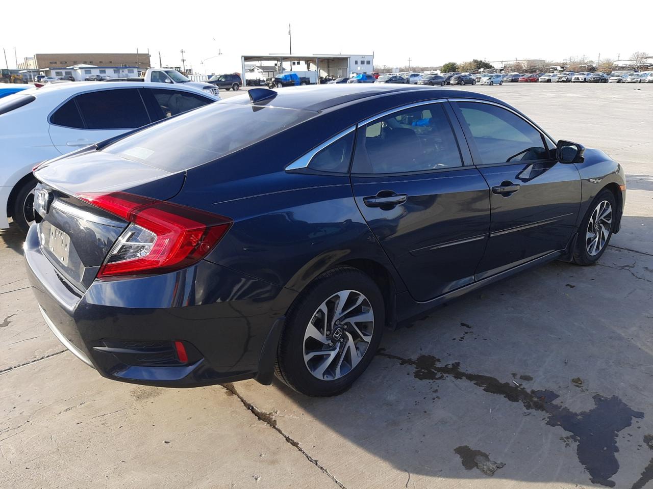 Image 3 of 2018 HONDA CIVIC EX 2018 with VIN 19XFC2F77JE042689