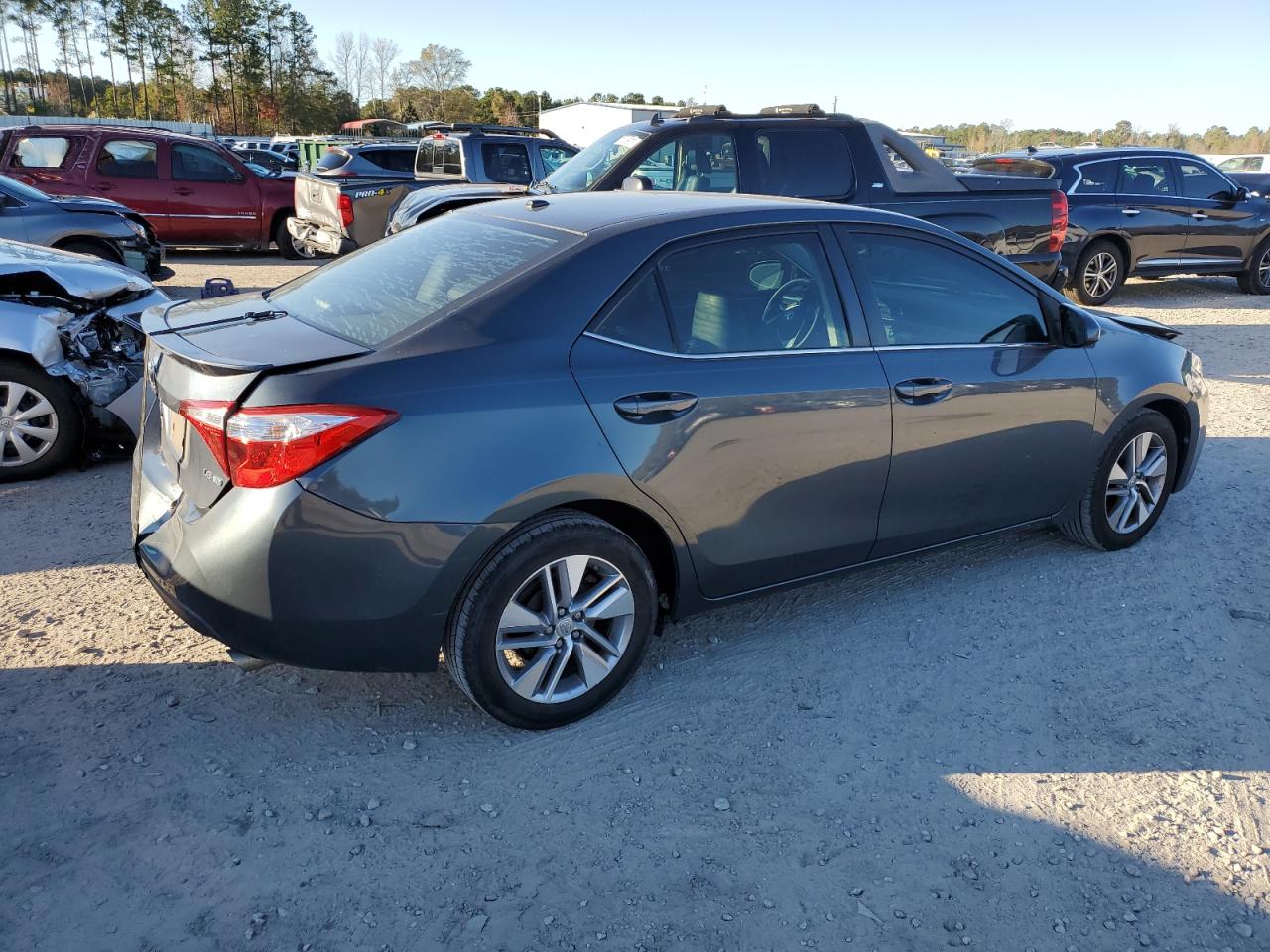 Image 3 of 2015 TOYOTA COROLLA ECO 2015 with VIN 2T1BPRHE1FC398150