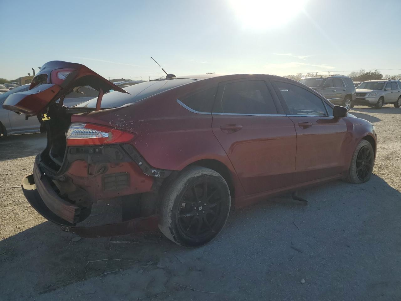 Image 3 of 2015 FORD FUSION SE 2015 with VIN 3FA6P0H73FR194013