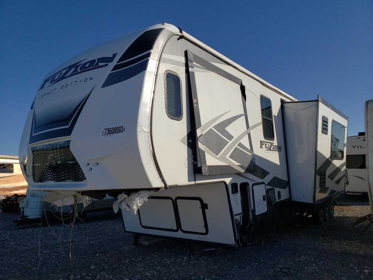 Image 2 of 2021 KEYSTONE FUZION 2021 with VIN 4YDF41531MF815086
