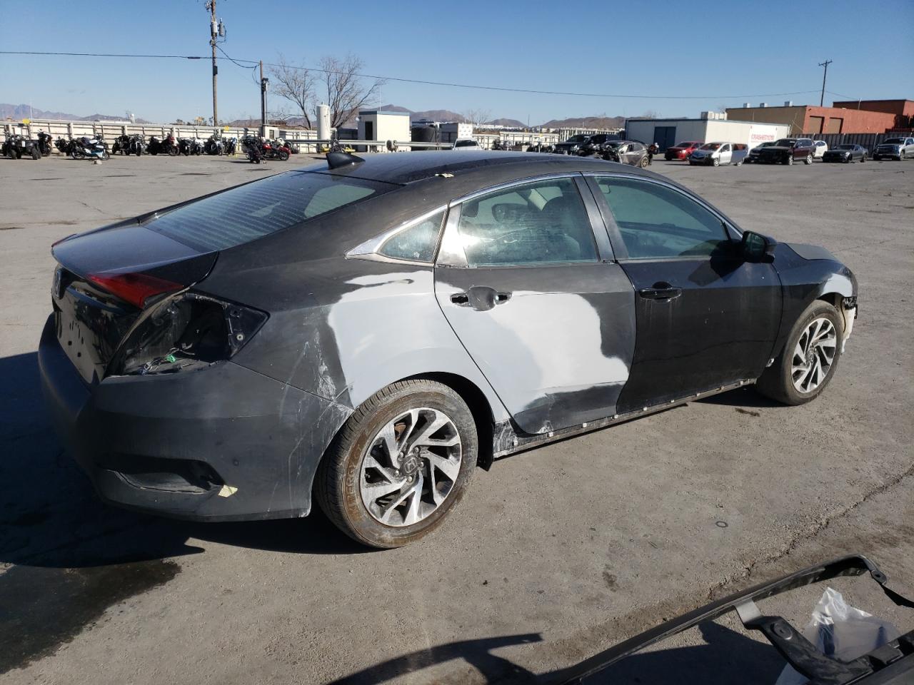 Obraz 3 z 2018 HONDA CIVIC EX 2018 z VIN 2HGFC2F79JH561975