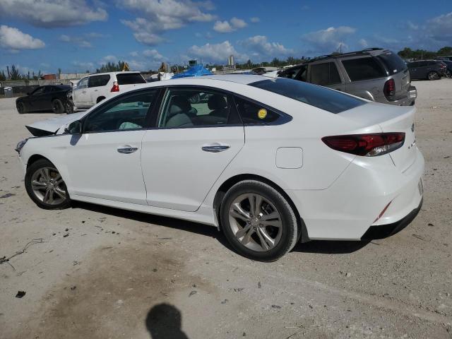 Image 2 of 2019 HYUNDAI SONATA LIMITED 2019 with VIN 5NPE34AF3KH804063
