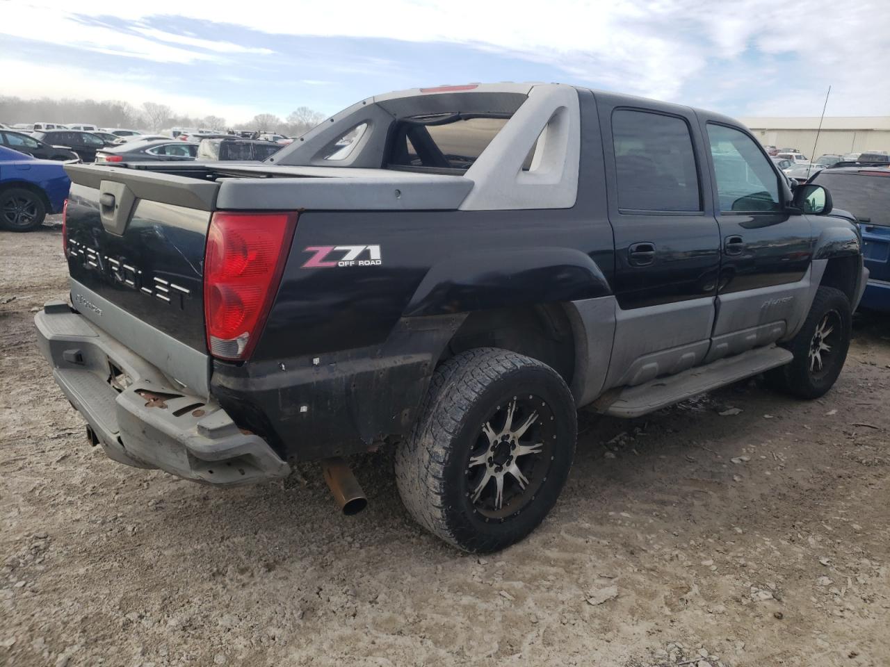Image 3 of 2002 CHEVROLET AVALANCHE K1500 2002 with VIN 3GNEK13T92G202143