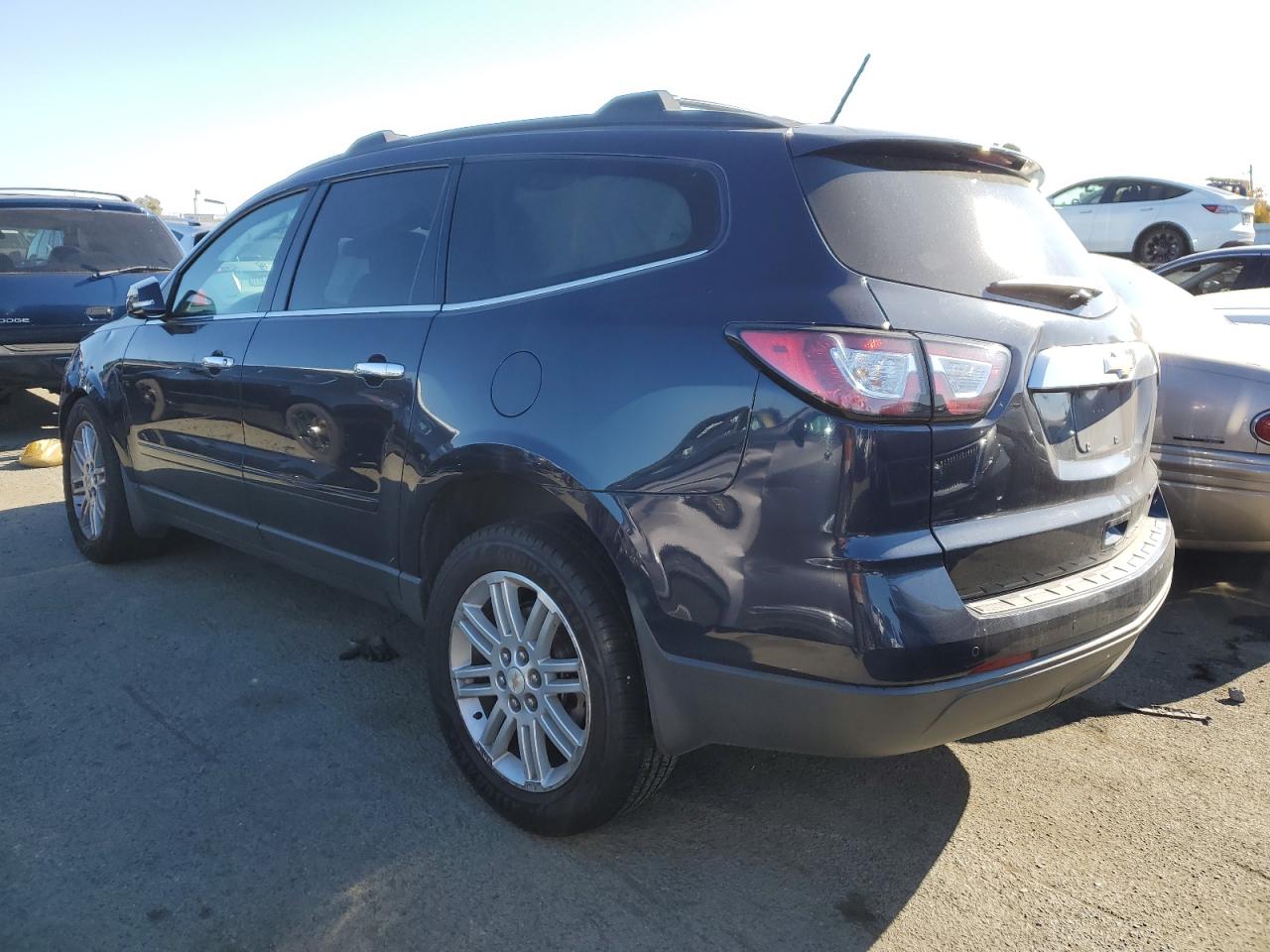 Изображение 2 2015 CHEVROLET TRAVERSE LT 2015 с VIN 1GNKRGKD4FJ263075