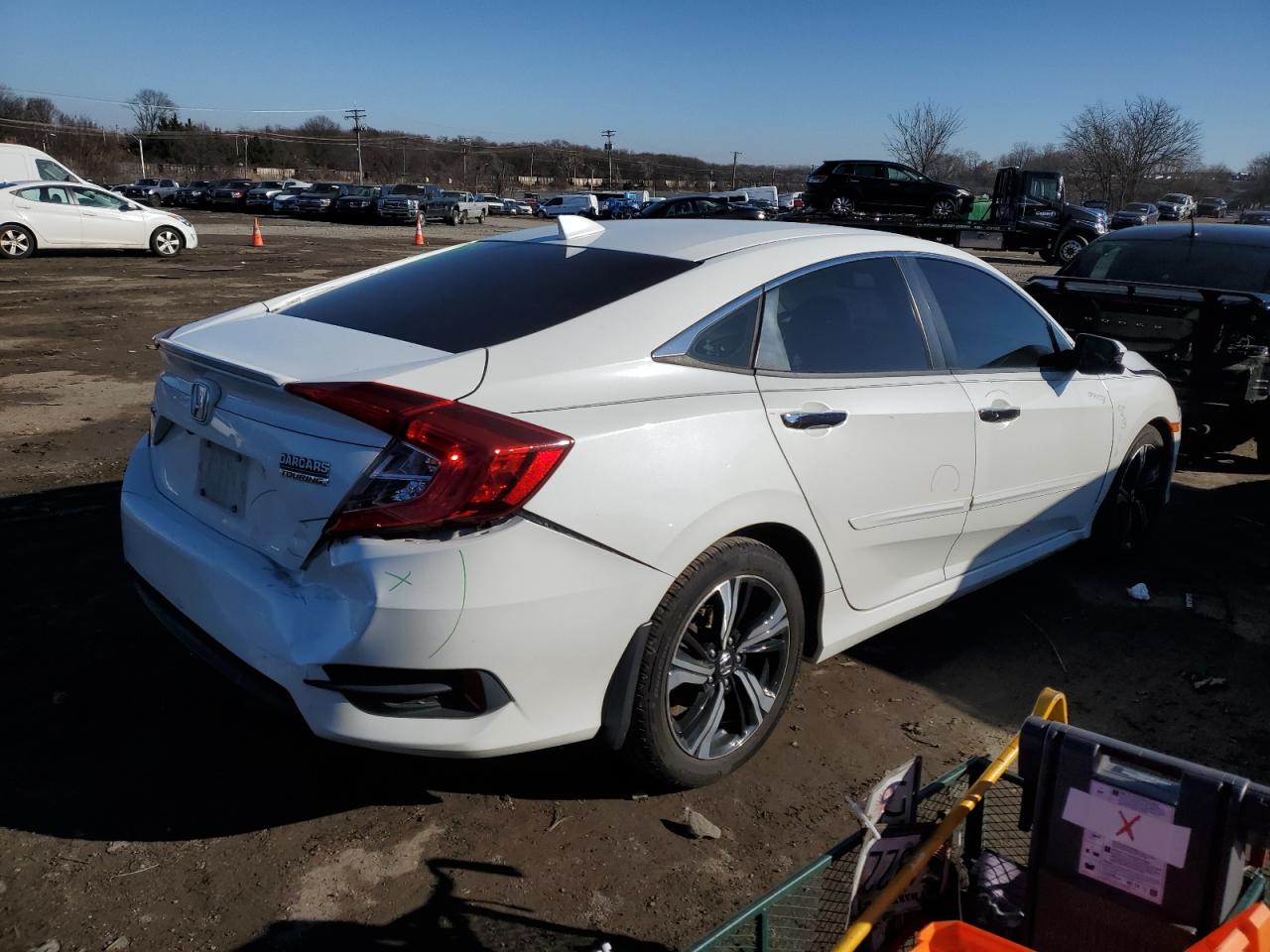 Image 3 of 2016 HONDA CIVIC TOURING 2016 with VIN 2HGFC1F99GH635657