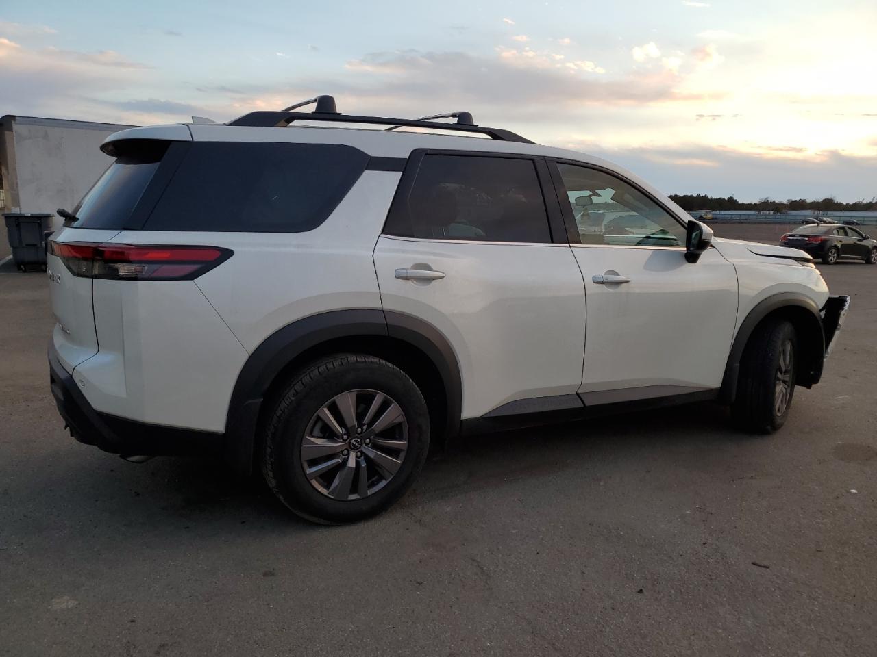 Изображение 3 2023 NISSAN PATHFINDER SV 2023 с VIN 5N1DR3BD1PC266091