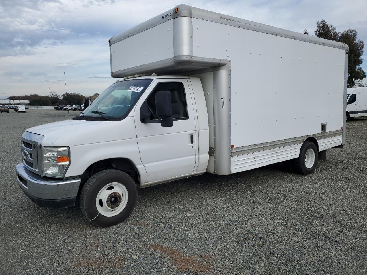 Image 1 of 2009 FORD ECONOLINE E450 SUPER DUTY CUTAWAY VAN 2009 with VIN 1FDXE45S59DA07951