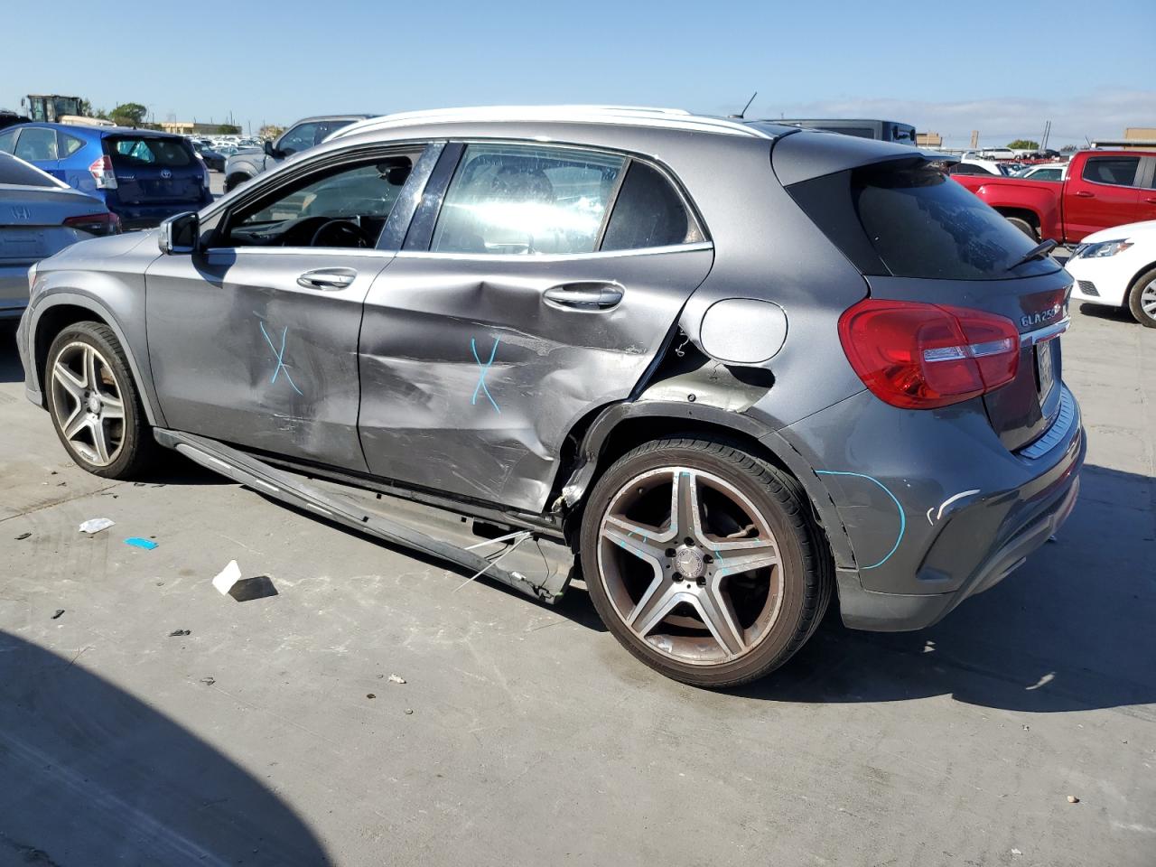 Image 2 of 2016 MERCEDES-BENZ GLA 250 2016 with VIN WDCTG4EB4GJ216877