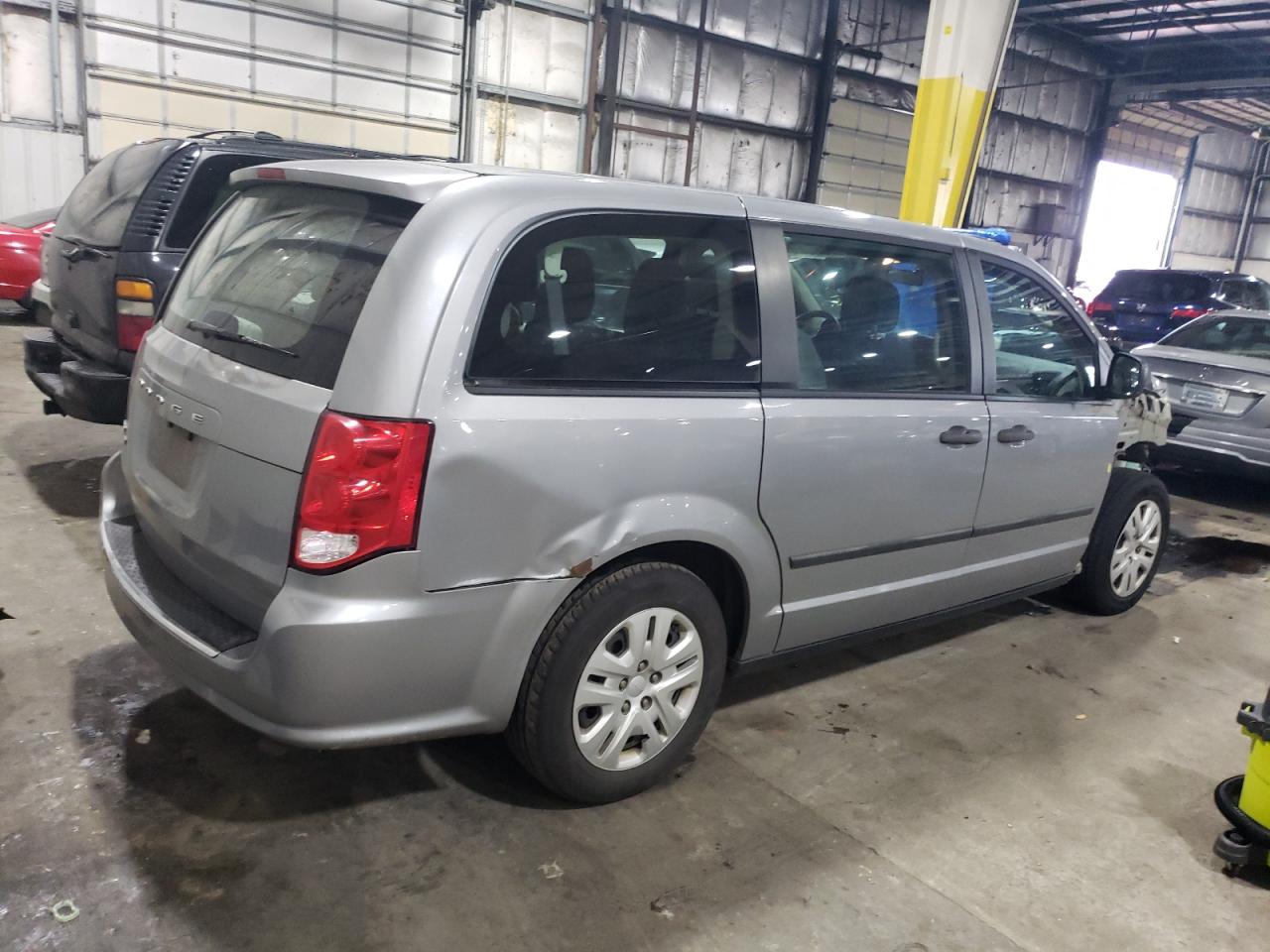 Image 3 of 2015 DODGE GRAND CARAVAN SE 2015 with VIN 2C4RDGBG7FR671310