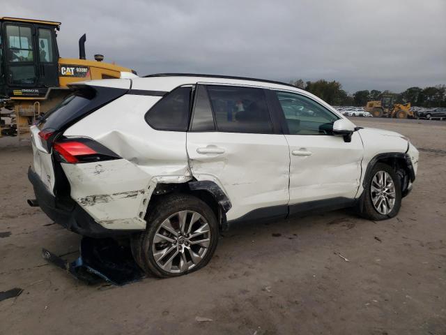 Obraz 3 z 2021 TOYOTA RAV4 XLE PREMIUM 2021 z VIN 2T3A1RFV5MW173958