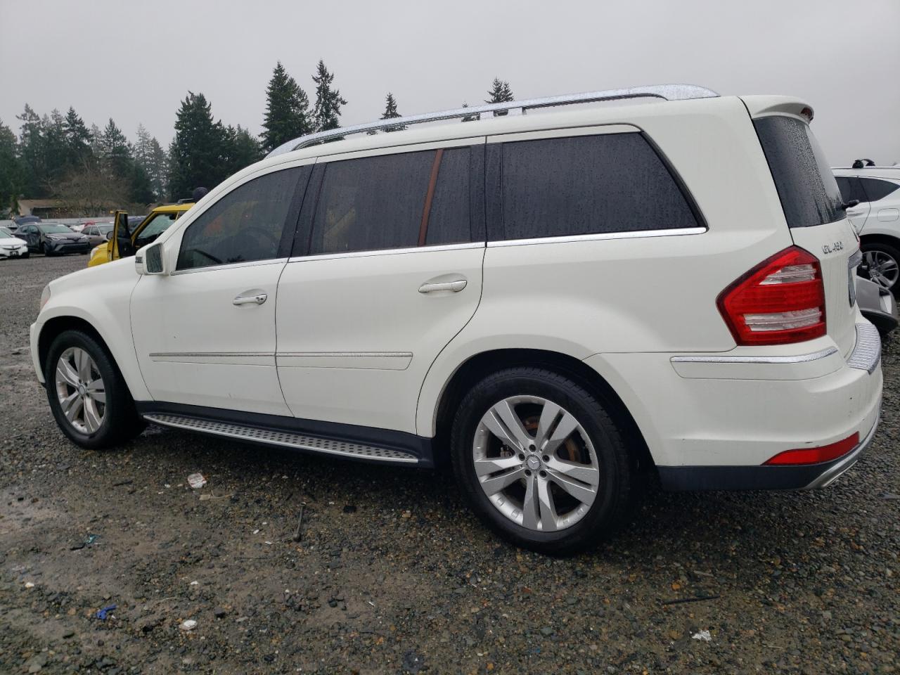 Image 2 of 2011 MERCEDES-BENZ GL 450 4MATIC 2011 with VIN 4JGBF7BE6BA744591
