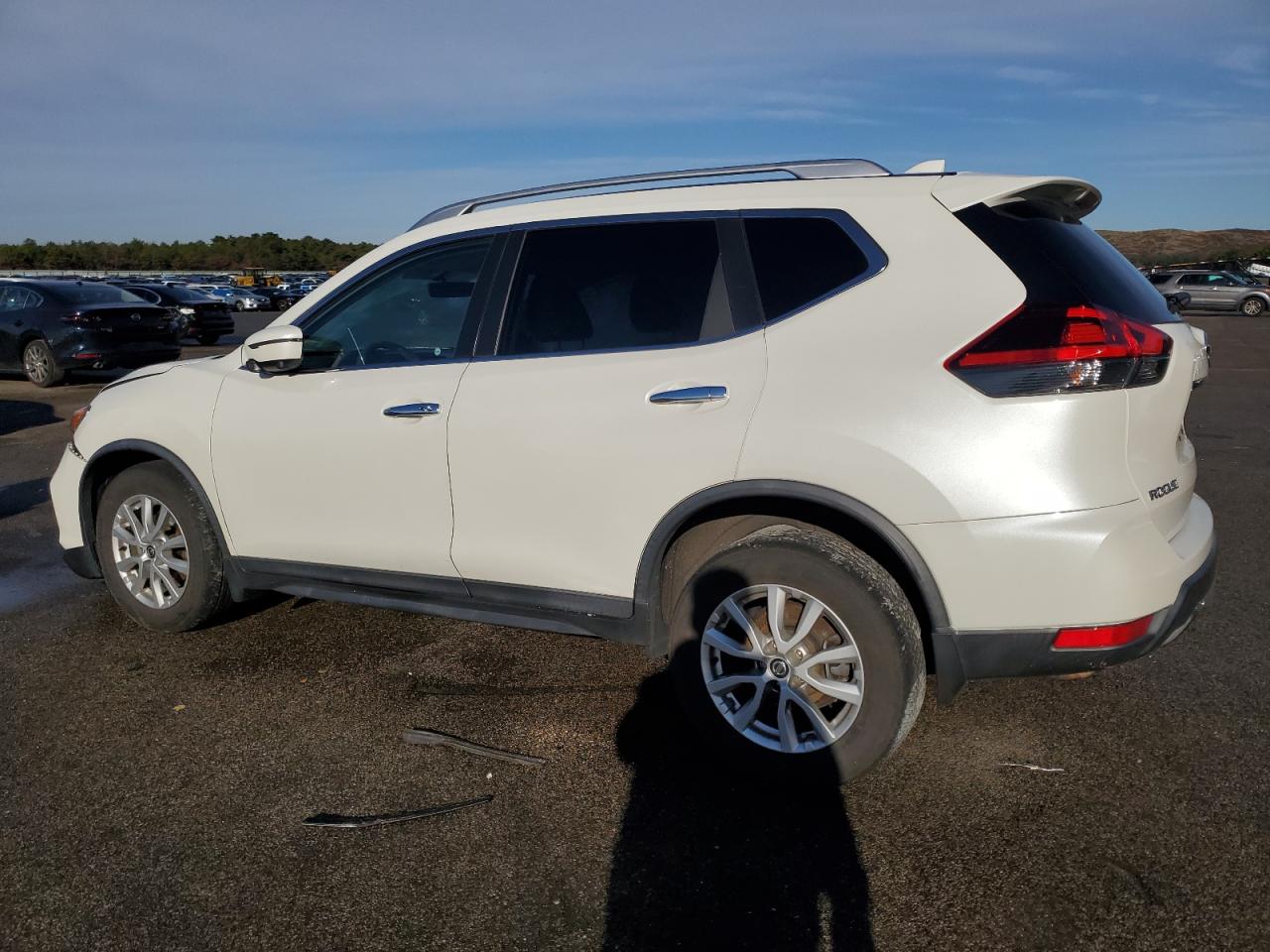 Изображение 2 2018 NISSAN ROGUE S 2018 с VIN KNMAT2MV7JP535400