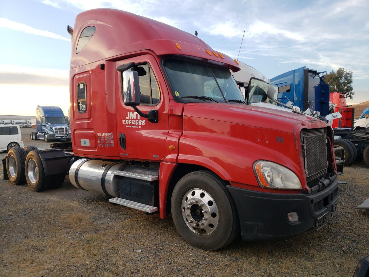 2012 FREIGHTLINER CASCADIA 125  2012 image
