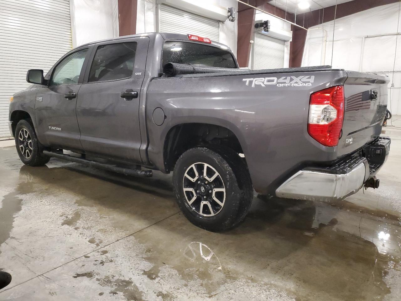 Image 2 of Toyota Tundra Crewmax Sr5 2015 with VIN 5TFDW5F1XFX416148