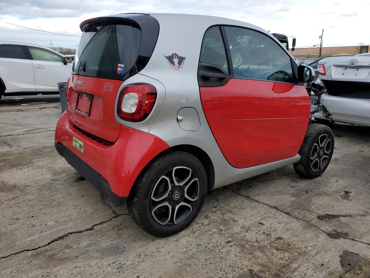 Obraz 3 z 2017 SMART FORTWO  2017 z VIN WMEFJ5DA6HK172901