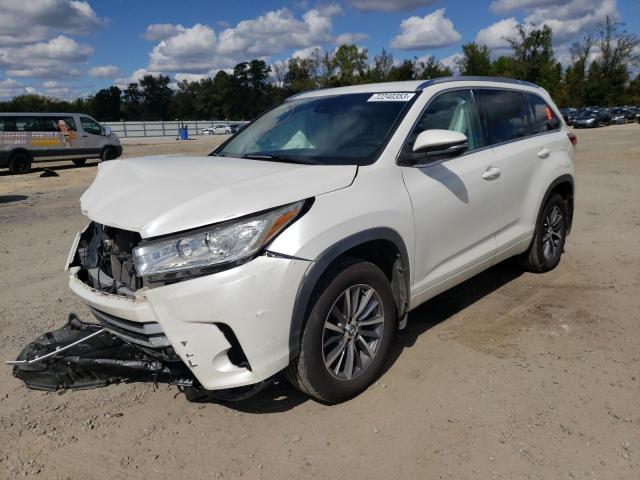 Image 1 of 2018 TOYOTA HIGHLANDER SE 2018 with VIN 5TDJZRFH7JS825351