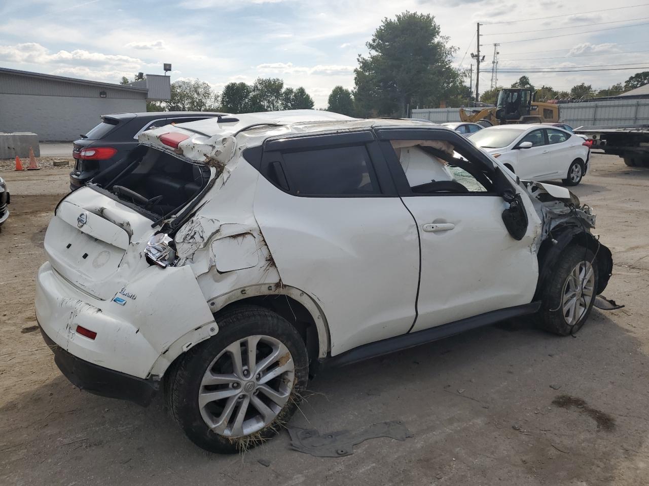 Obraz 3 z 2014 NISSAN JUKE S 2014 z VIN JN8AF5MV4ET360212