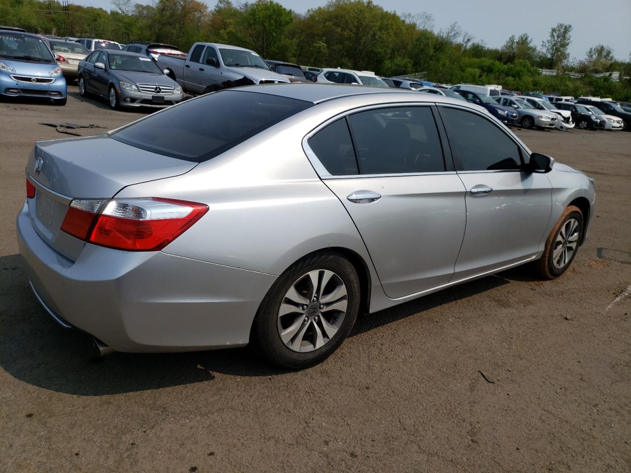 Изображение 3 2013 HONDA ACCORD LX 2013 с VIN 1HGCR2F39DA240486