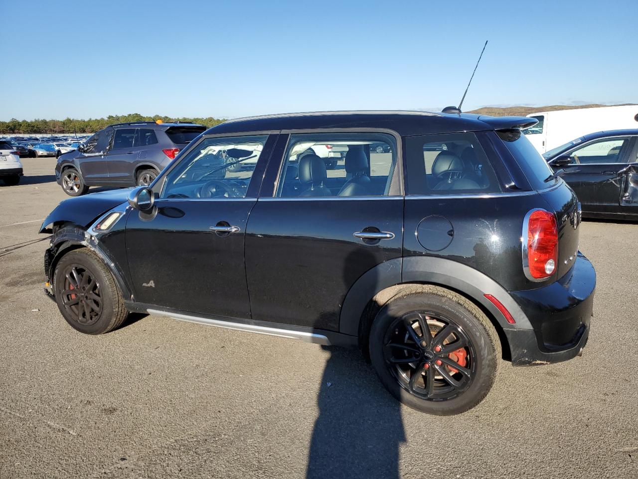 Obraz 2 z 2015 MINI COOPER S COUNTRYMAN 2015 z VIN WMWZC5C59FWP45691