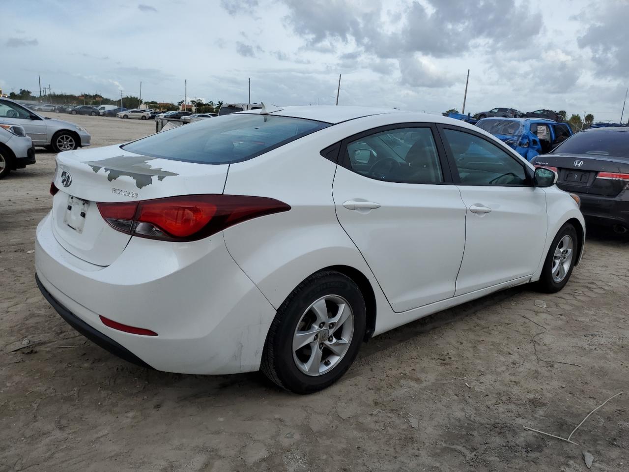 Obraz 3 z 2015 HYUNDAI ELANTRA SE 2015 z VIN 5NPDH4AE9FH599293