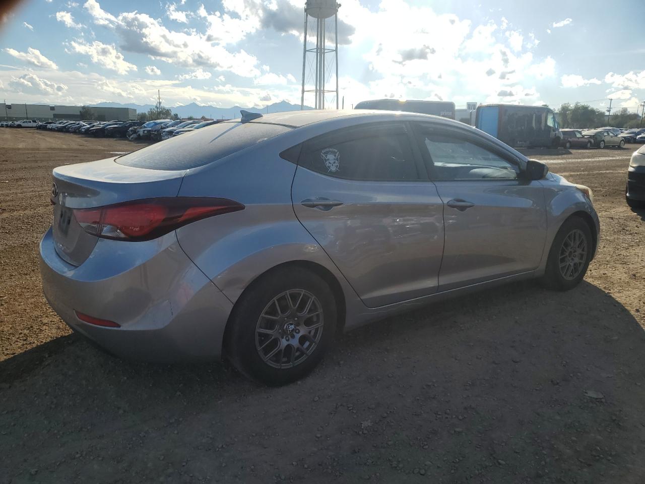 Изображение 3 2016 HYUNDAI ELANTRA SE 2016 с VIN 5NPDH4AE2GH698197