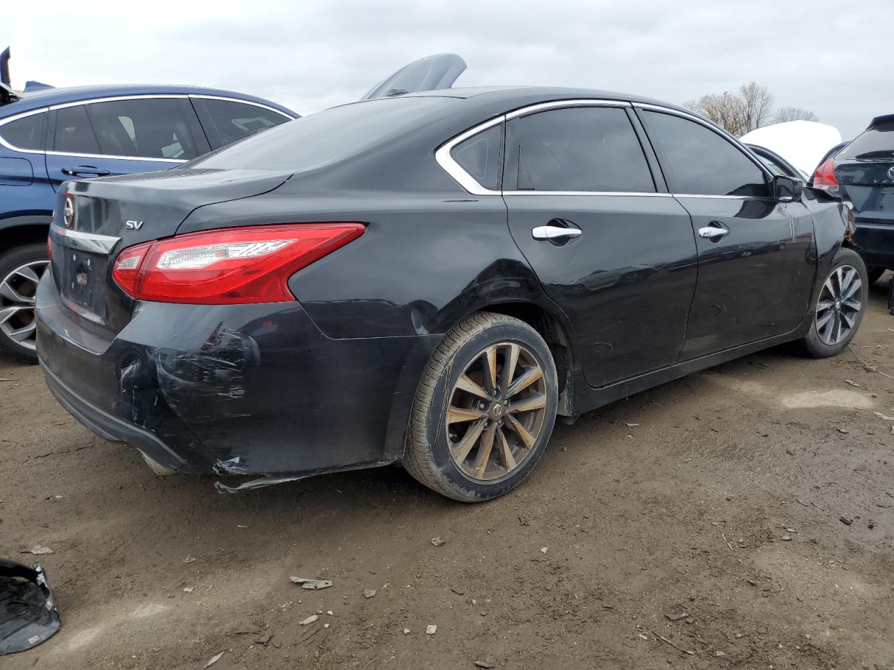Obraz 3 z 2017 NISSAN ALTIMA 2.5 2017 z VIN 1N4AL3AP2HC207630