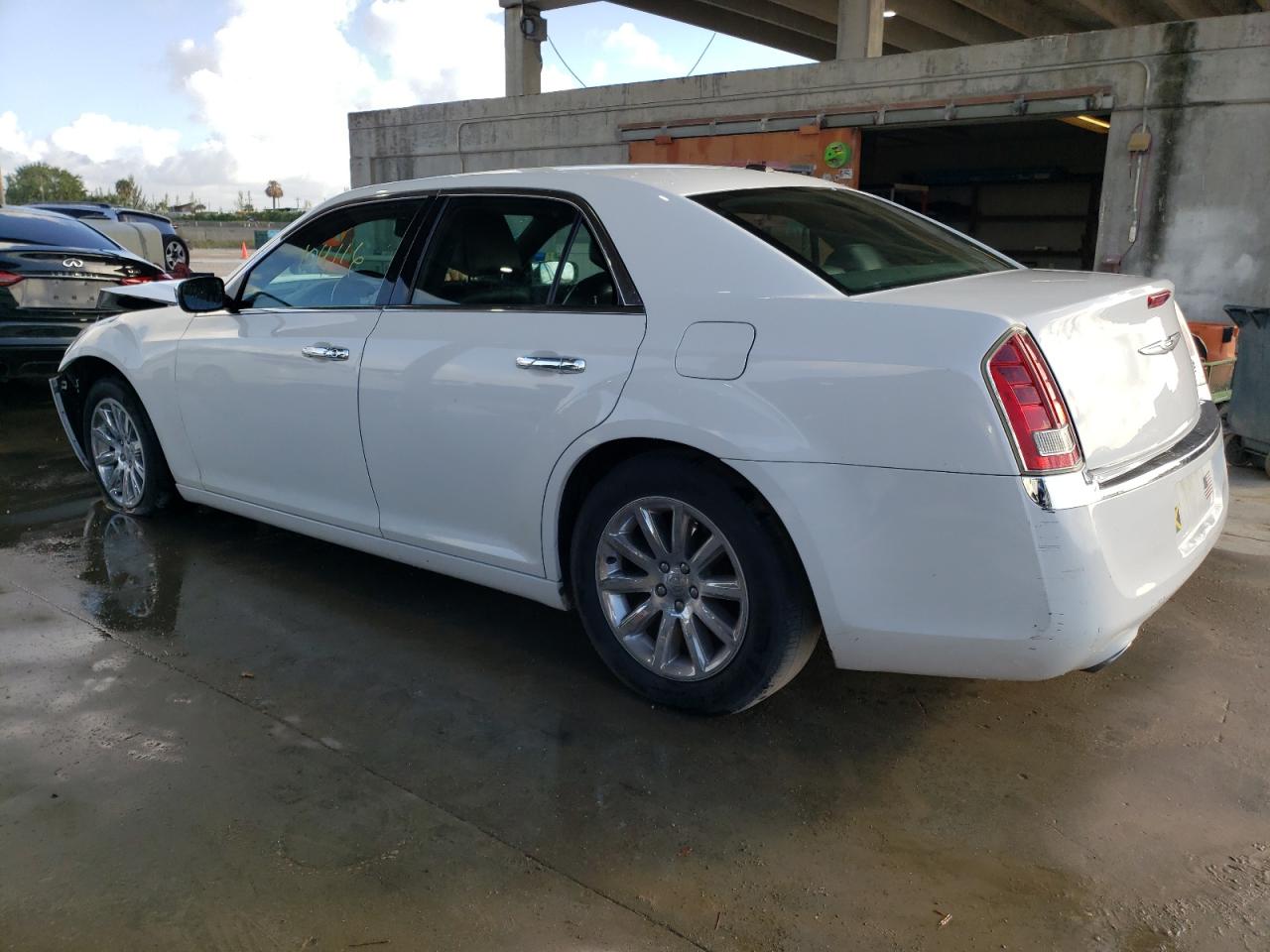Obraz 2 z 2012 CHRYSLER 300 LIMITED 2012 z VIN 2C3CCACG6CH198123