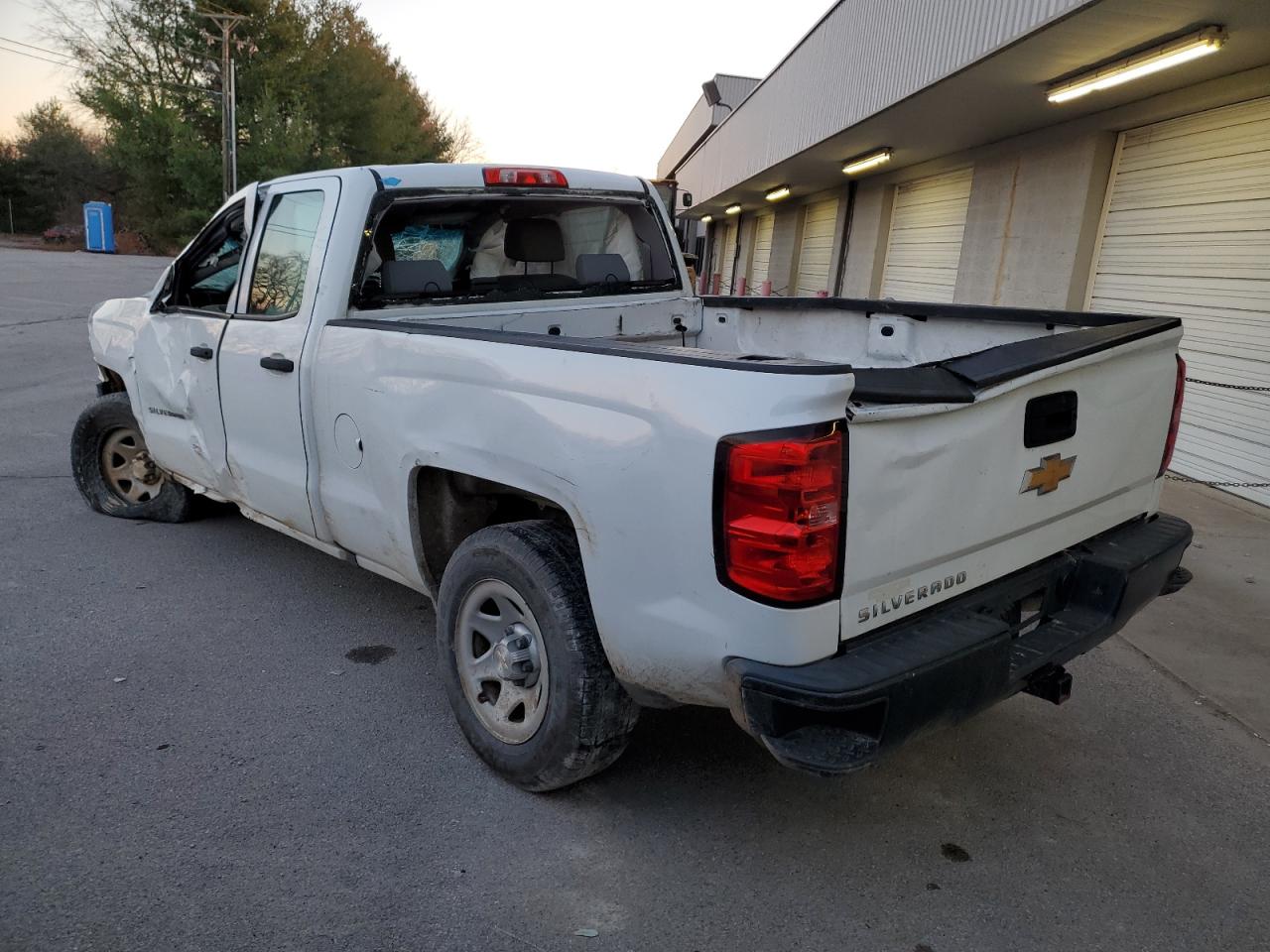 Image 2 of 2016 CHEVROLET SILVERADO K1500 2016 with VIN 1GCVKNEH9GZ233490