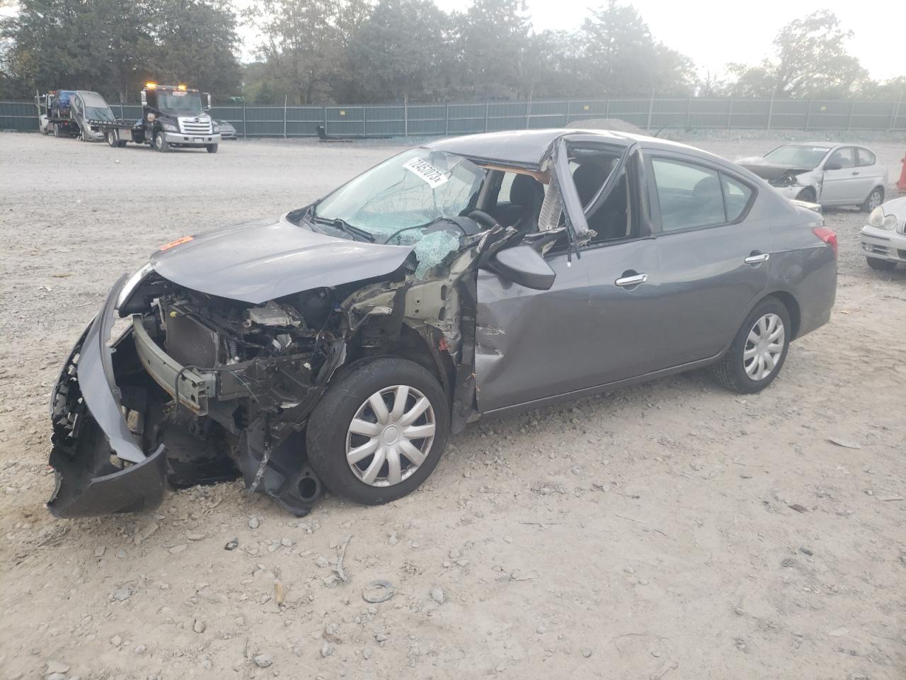 Obraz 1 z 2016 NISSAN VERSA S 2016 z VIN 3N1CN7AP9GL858537