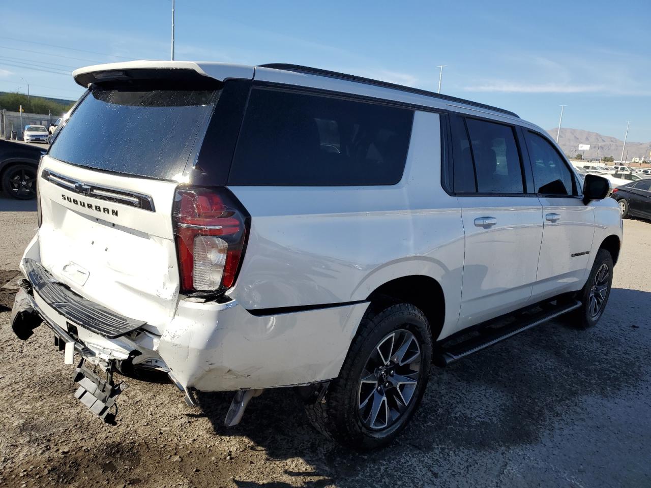 Obraz 3 z 2022 CHEVROLET SUBURBAN K1500 Z71 2022 z VIN 1GNSKDKD6NR114797