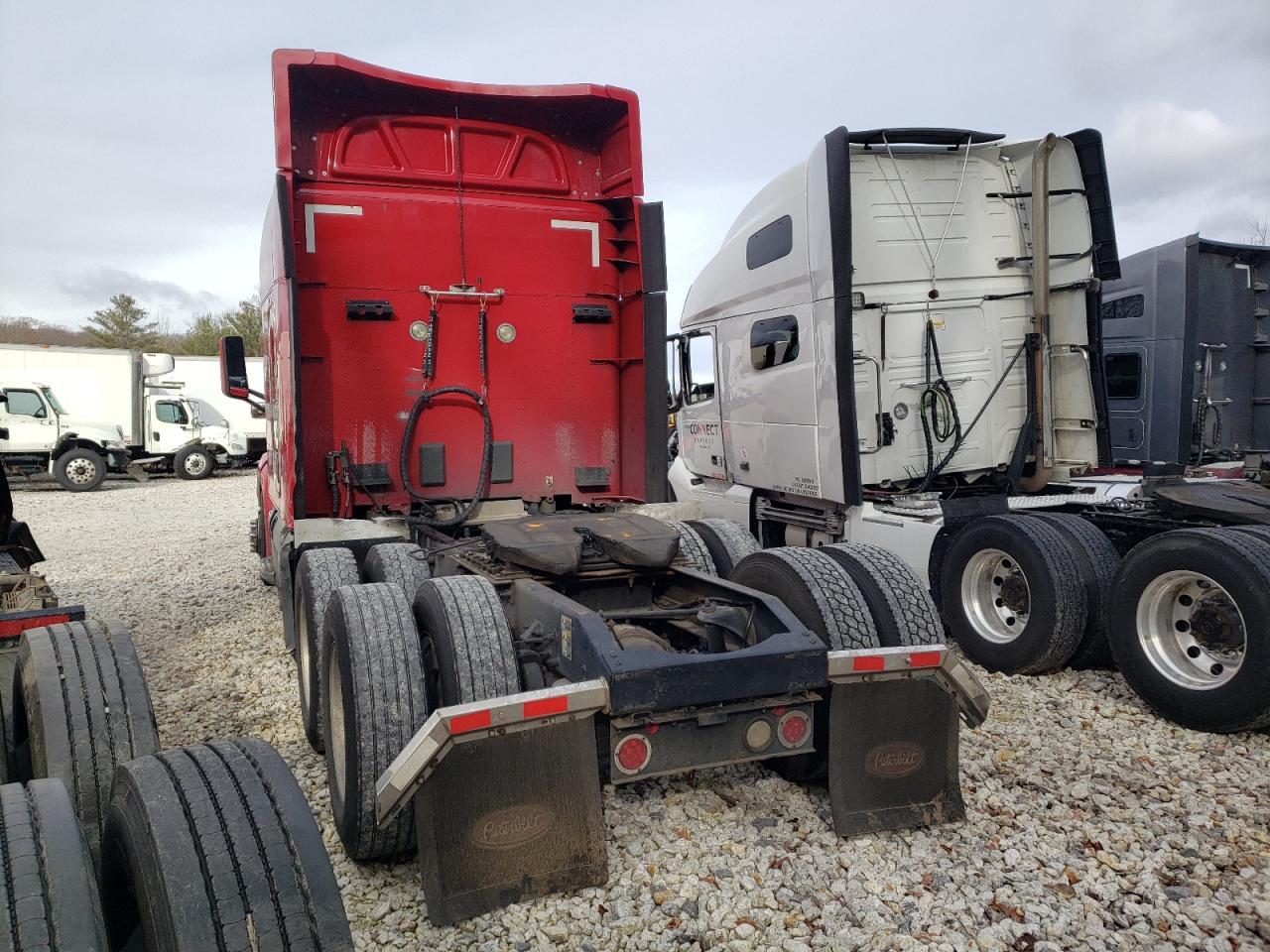 Image 3 of 2016 PETERBILT 579 2016 with VIN 1XPBDP9X8GD298174