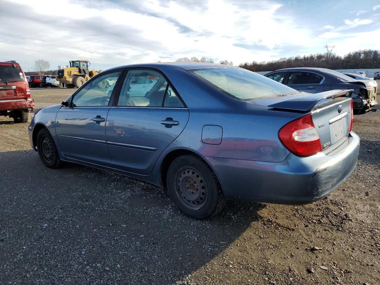 Изображение 2 2004 TOYOTA CAMRY LE 2004 с VIN JTDBE32K740286543