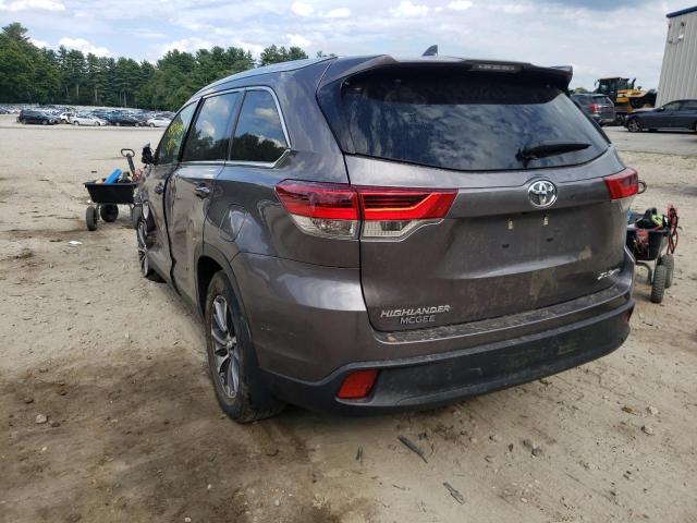 Image 3 of 2019 TOYOTA HIGHLANDER SE 2019 with VIN 5TDJZRFH2KS584655