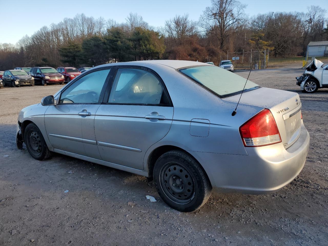 Obraz 2 z 2007 KIA SPECTRA EX 2007 z VIN KNAFE121975456001