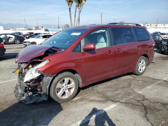 2014 TOYOTA SIENNA LE 2014 image