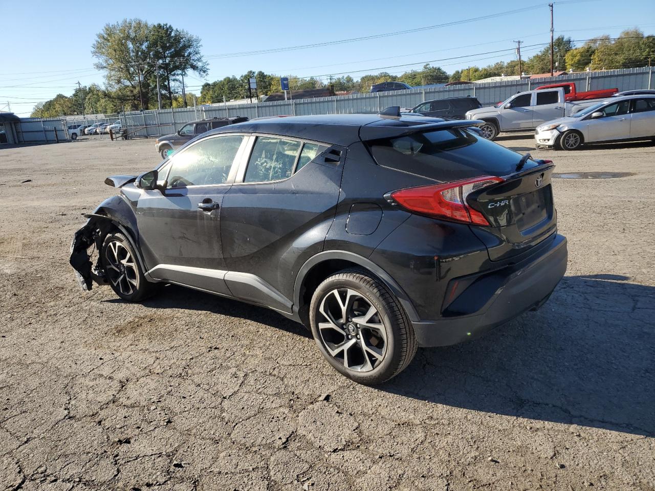 Image 2 of 2019 TOYOTA C-HR XLE 2019 with VIN JTNKHMBX9K1036071