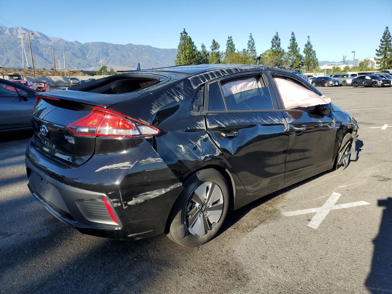 Image 3 of 2017 HYUNDAI IONIQ BLUE 2017 with VIN KMHC65LC4HU024543