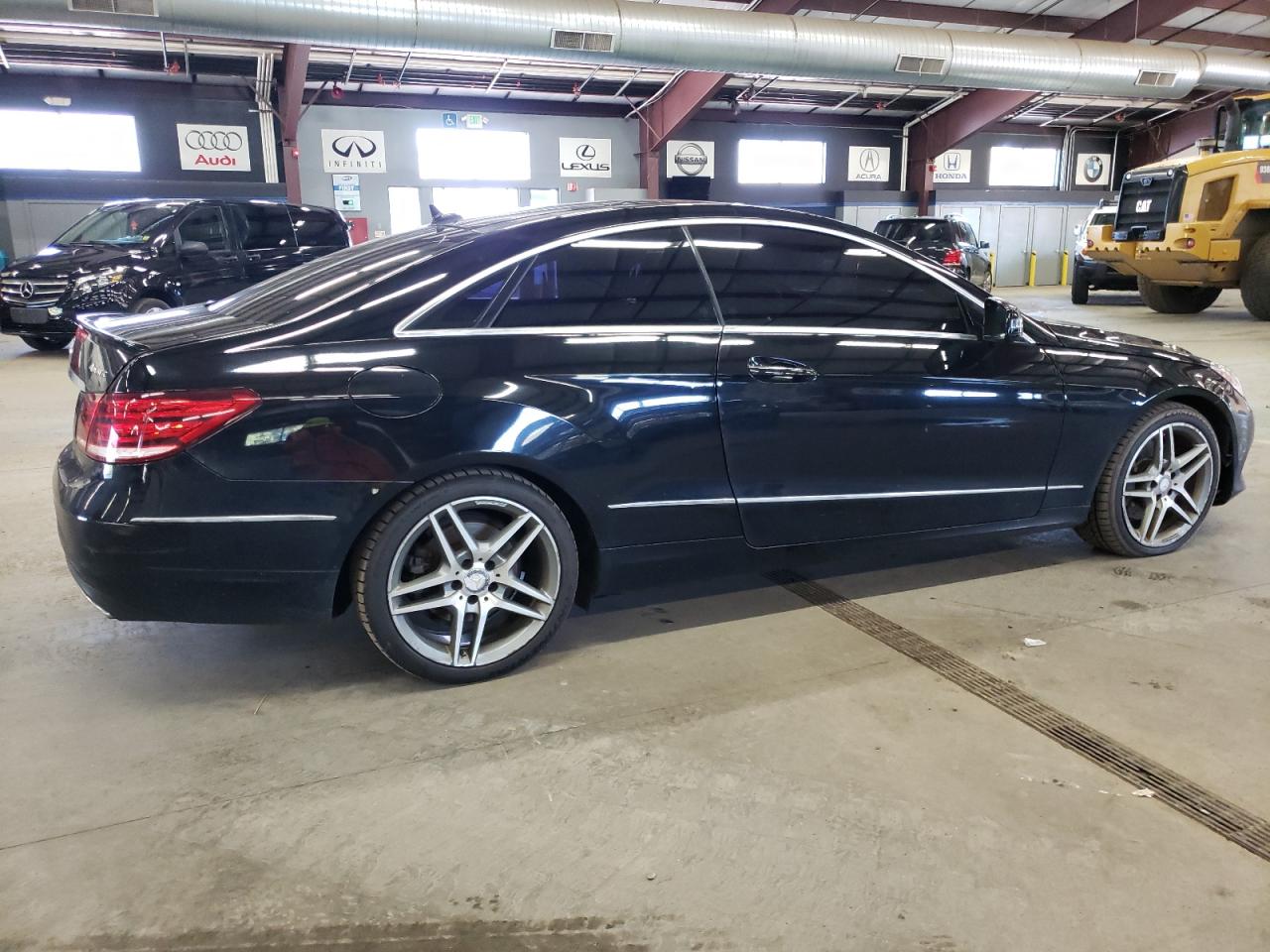 Image 3 of 2015 MERCEDES-BENZ E 400 4MATIC 2015 with VIN WDDKJ6HB5FF302863