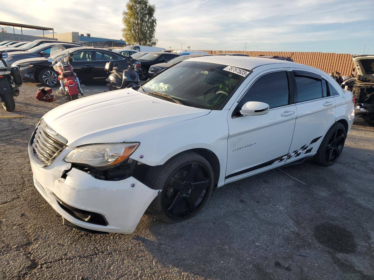 Изображение 2013 CHRYSLER 200 LX 2013