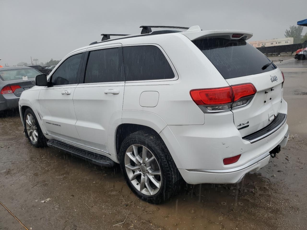 Изображение 2 Jeep Grand Cherokee Summit 2015 с VIN 1C4RJFJM7FC243630