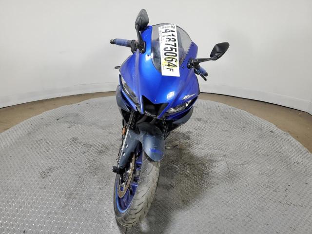 Image 2 of 2022 YAMAHA YZFR3 A 2022 with VIN MH3RH18Y2NK008579
