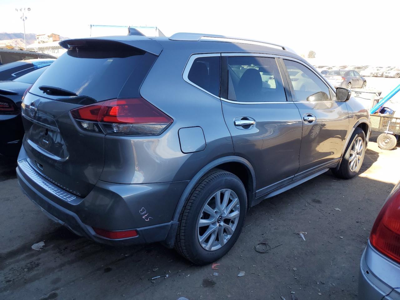 Obraz 3 z 2017 NISSAN ROGUE S 2017 z VIN KNMAT2MT3HP609775