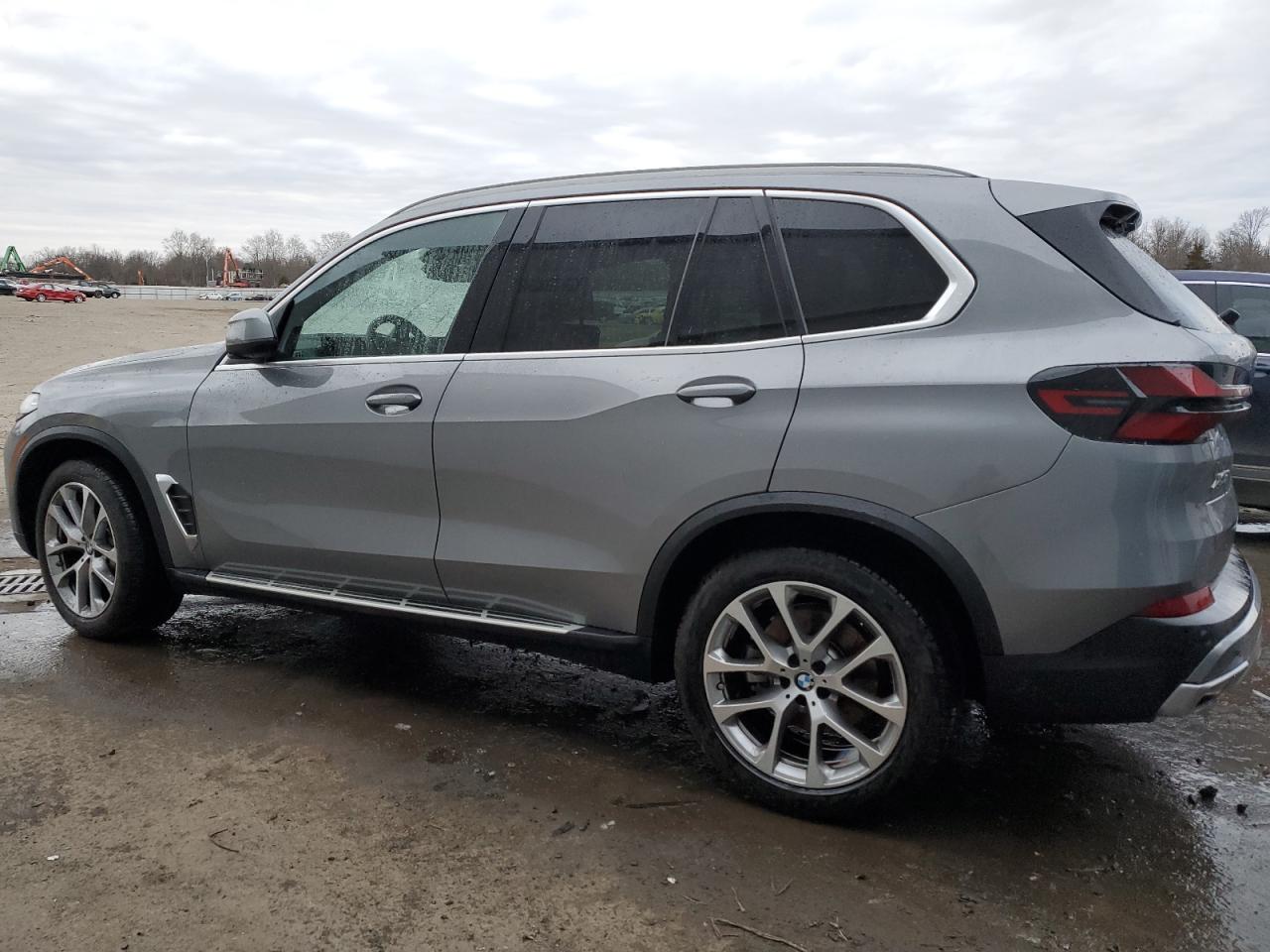 Obraz 2 z 2024 BMW X5 XDRIVE40I 2024 z VIN 5UX23EU0XR9S62364