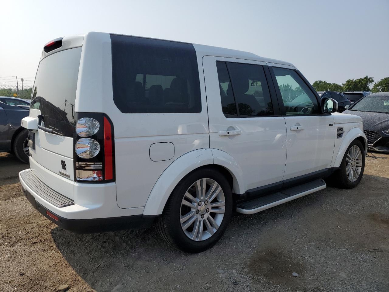 Image 3 of 2015 LAND ROVER LR4 HSE LUXURY 2015 with VIN SALAK2V66FA753034